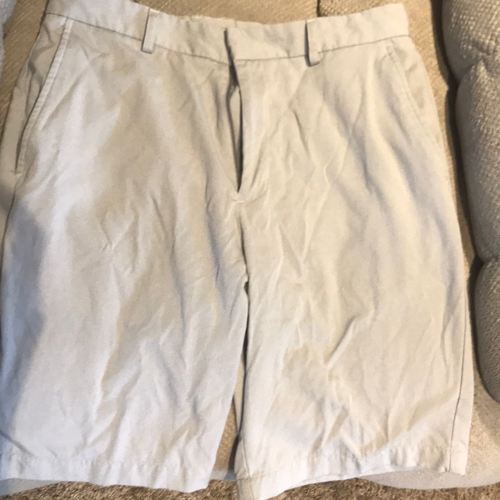 Walter Hagen gray shorts size 32